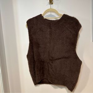 COLLUSION teddy brown sweater vest size US 4 oversized + comfortable